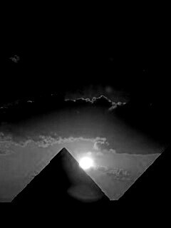 Египетские пирамиды на закате обои