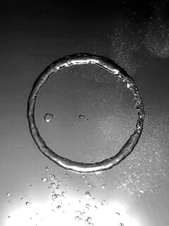 Кольцо из воды обои