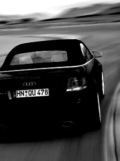 Audi RS 4 с тряпичной крышей обои