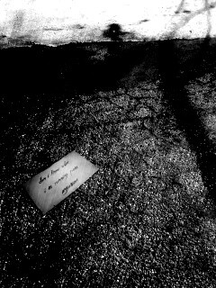 Записка на асфальте обои