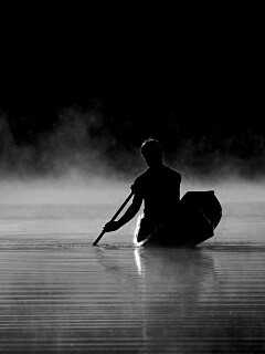 Один в лодке обои