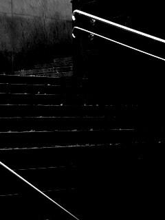 Спуск в подземный переход обои