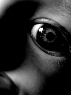 Синий глаз ребенка обои