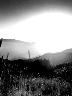 Восход над холмами обои