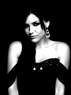 София Буш в черном платье обои