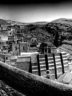 Город среди скал обои