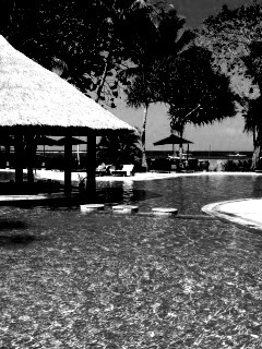 Бассейн отеля обои