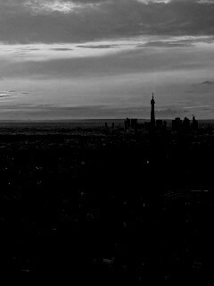 Вид на вечерний Париж обои