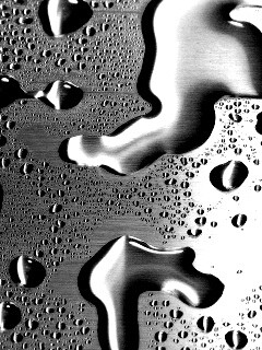 Вода на металлической поверхности обои