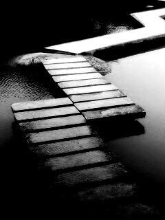 Дорожка над водой обои