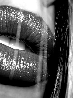 Сочные губы обои