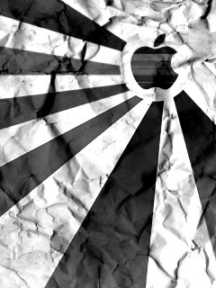 Радужный логотип Apple на мятой бумаге обои