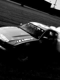 Мустанг дрифтует обои