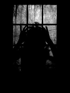 Страшная девоча в окне обои