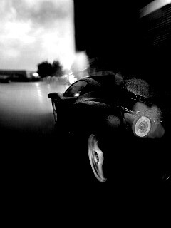 Ferrari под дождем обои