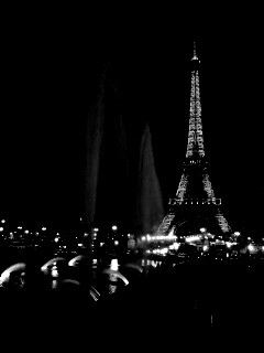 Фонтаны напротив башни Эйфеля обои