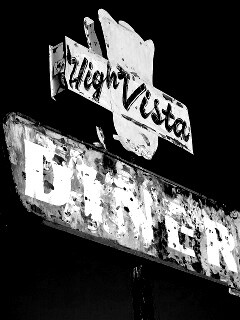 Вывеска заброшенного ресторанчика обои