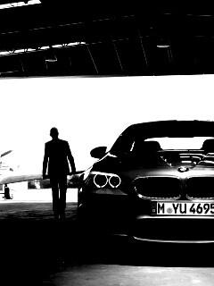 BMW F10 в ангаре обои