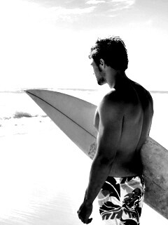 Собирается оседлать волну обои