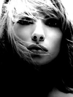 Девушка с красными губами обои