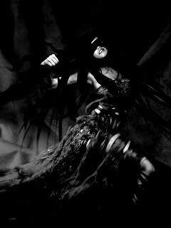 Девушка в красной мантии обои