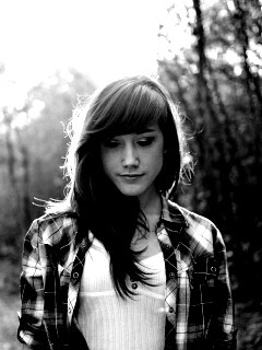 Девушка в парке обои