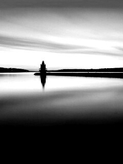 Маяк и его отражение обои