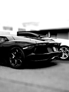 Ламборджини ревентон на парковке обои