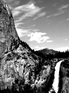 Скалы и водопад обои