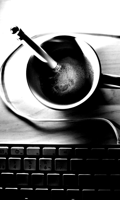 Ручка в кофе обои