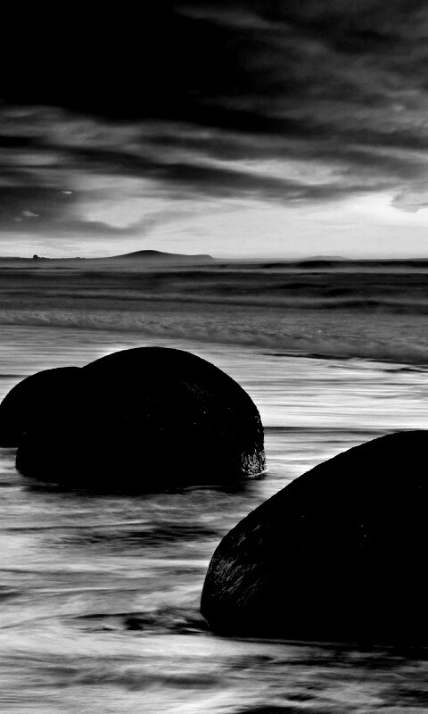 Камни в морском прибое обои