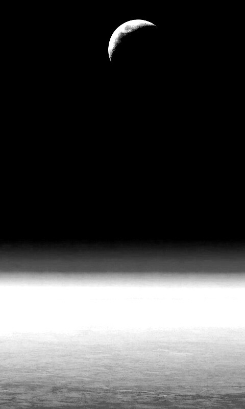 Луна над горизонтом обои