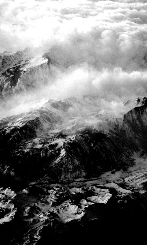 Облака в горах обои