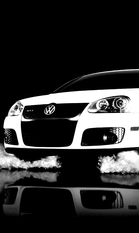 Буксующий белый Фольц обои