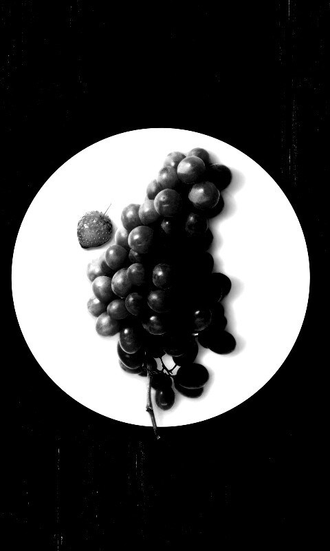 Виноград с клубникой обои