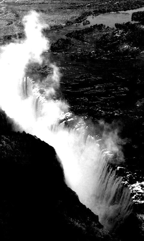 Живописный водопад обои