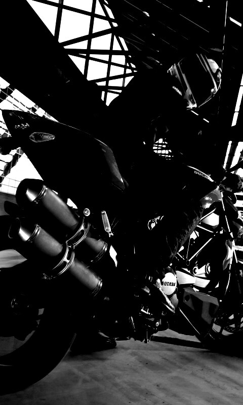 Пробуксовка на мотоцикле обои