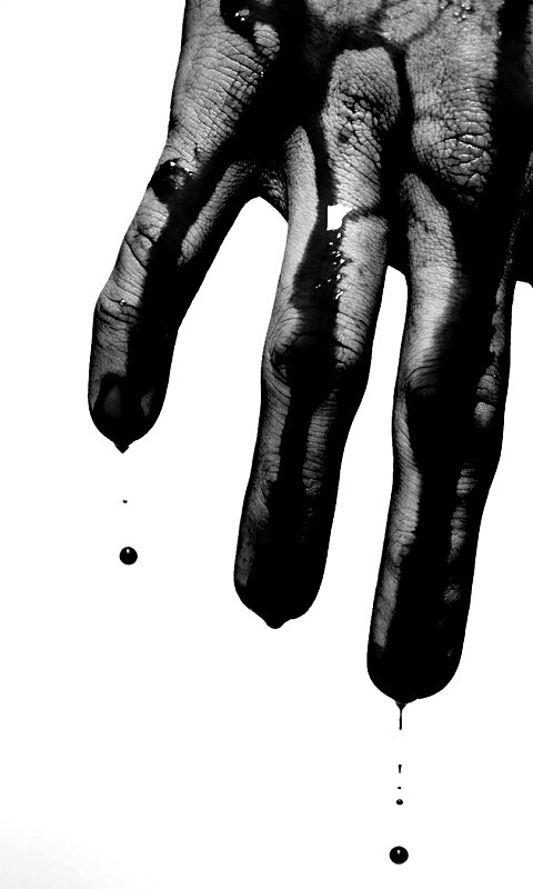 Кровавая рука обои