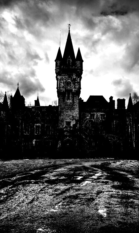 Разрушающийся замок обои