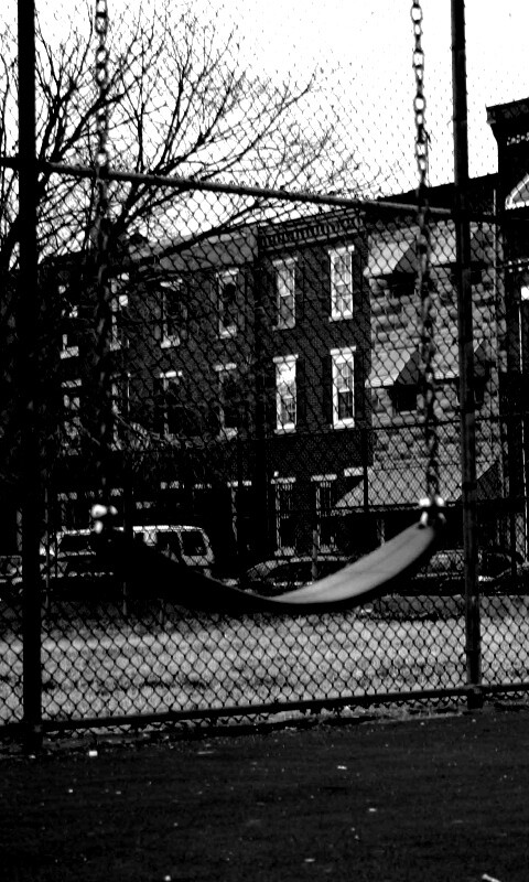 Пустые качели обои