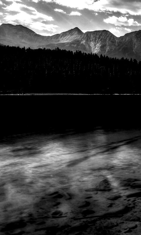 Зеленое озеро обои