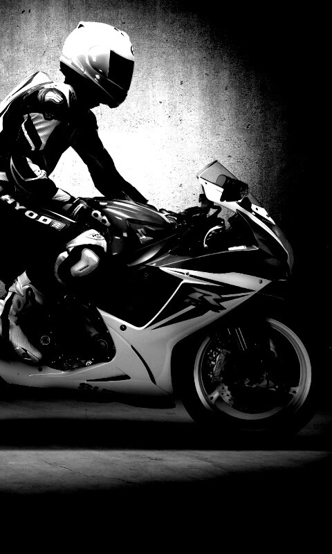 Suzuki и мотоциклист обои