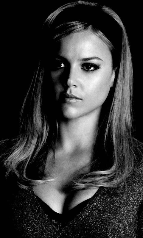 Эбби Корниш в Роли Милашки обои