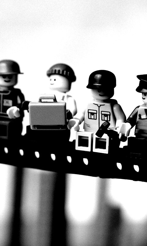 Lego строители обедают на балке обои