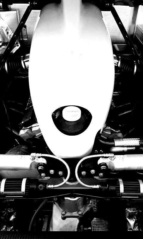 Двигатель Maserati MC12 обои