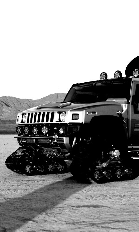 Hammer на гусеницах обои