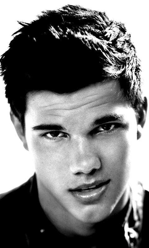 Тайлор Лотнер обои