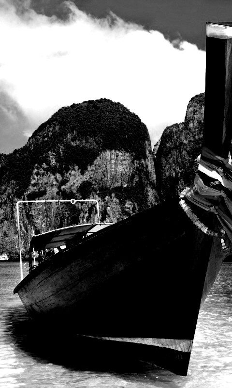 Лодка в райских водах обои