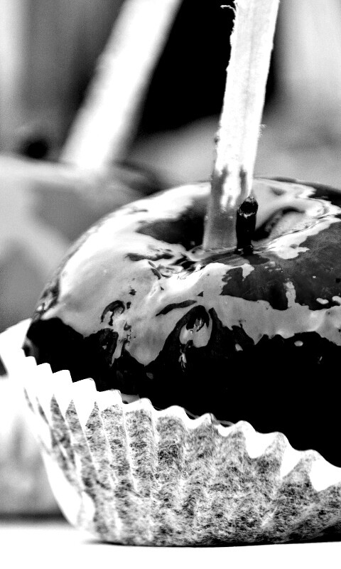 Яблочко в карамели обои