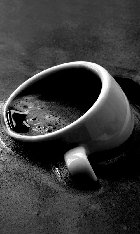 Чашка тонет в кофе обои